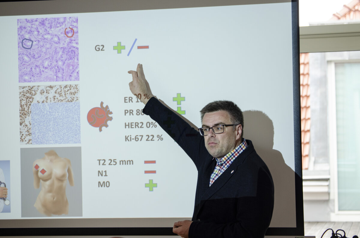 Genomické testování pomůže lékařům při stanovení správného postupu léčby u pacientek s rakovinou prsu